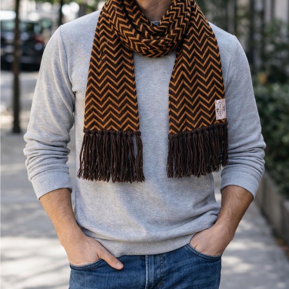 TOCCA Rare 1990s Cashmere Knit Scarf Brown / Gold Chevron Fringe Trim Unisex - Picture 4 of 8